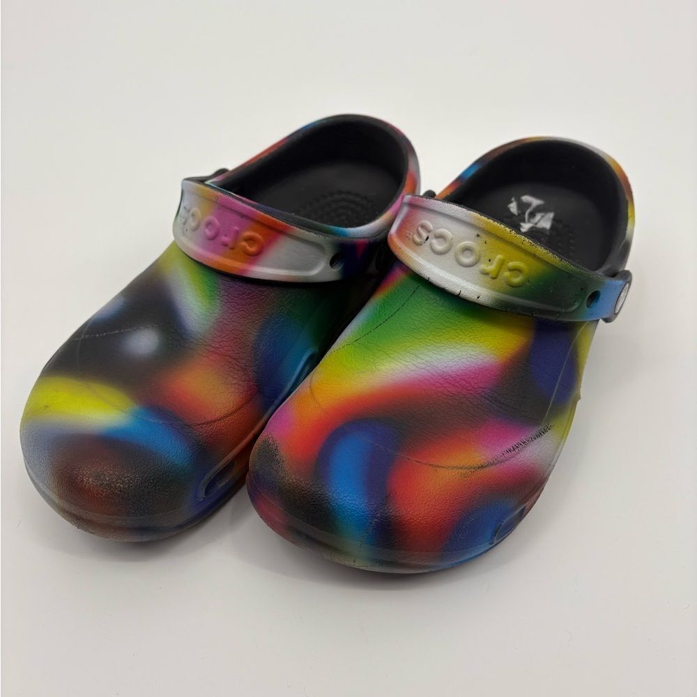 Crocs Work Clogs Shoes Men’s 8 Women’s 7 Bistro Graphic Tie Dye Slip Resistant